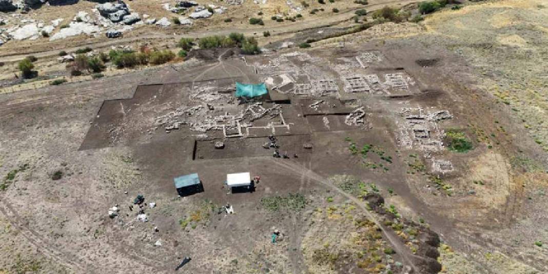 Diyarbakır’da tarihe geçecek keşif: 9500 yıllık kamusal alan ortaya çıkarıldı! 2